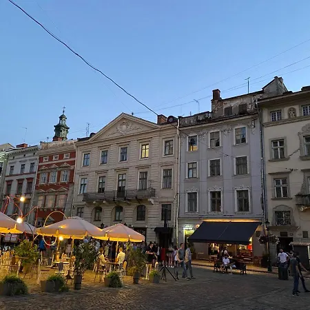 Main Square Lejlighed *